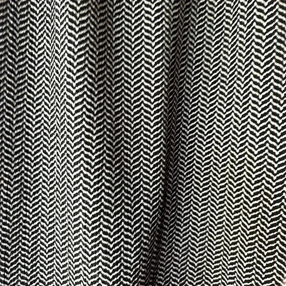 LOFT | NWOT | SLEEVELESS BLACK AND WHITE HERRINGBONE DRESS | SIZE: SMALL PETITE - Picture 6 of 10